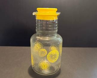 Vintage Pyrex Lemonade/Juice carafe