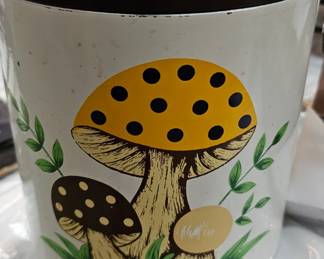 VINTAGE MUSHROOM CANISTER