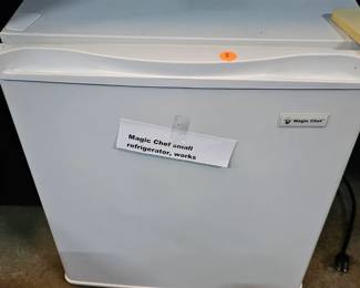 MINI FRIDGE