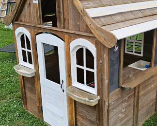 CHILD'S OUTDOOR WOODEN PLAYHOUSE