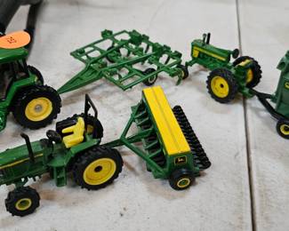 JOHN DEERE TOYS