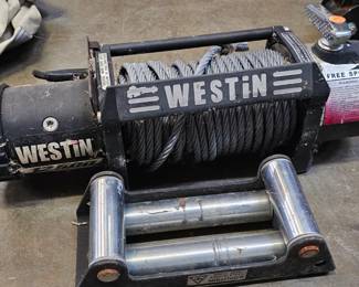 WESTIN WENCH WITH ROPE