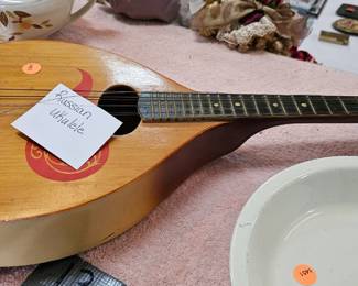 RUSSIAN UKULELE