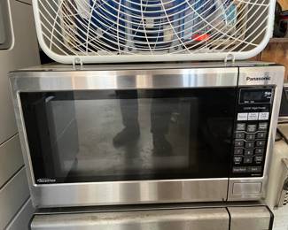 #102 Panasonic Microwave $30.00
