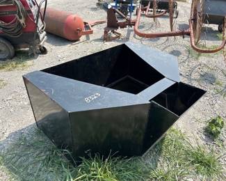 SKID STEER CONCRETE BUCKET