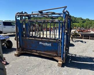 PRIEFERT S04 SQUEEZE CHUTE