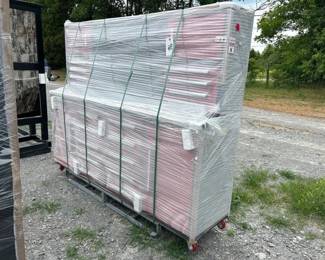 7 RED ROLLING WORK BENCH