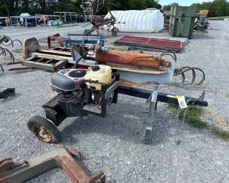 HUSKEE 35 TON LOG SPLITTER