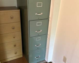 DEVON Metal Filing Cabinet
