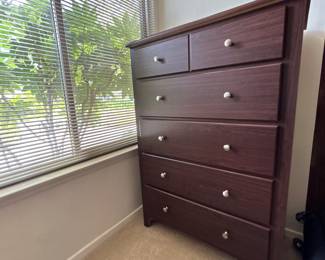 6 Drawer Contemporary Dresser 
