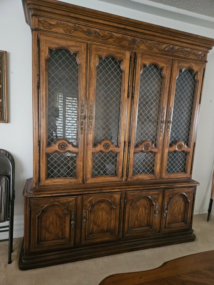 Drexel Mid-century Hutch