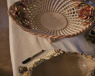 Capodimonte basket weave fruit bowl 