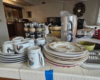 MCM Rooster coffee set