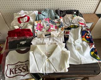 MPS076- Various Vintage Men’s Aloha Shirts Together With T-Shirts 