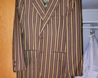 Super cool vintage blazer, looks like new!