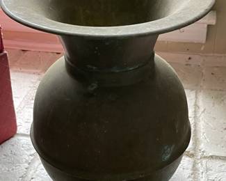 Spittoon