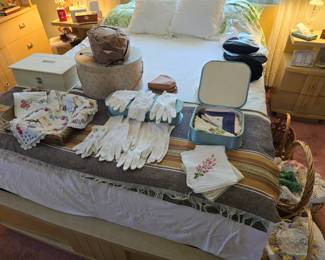 Vintage ladies hats, gloves & more