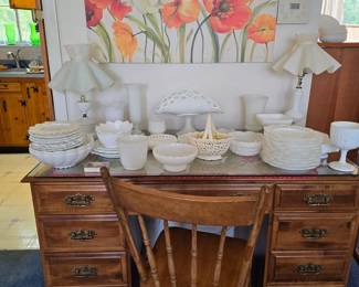 Gorgeous desk with glass top only $50