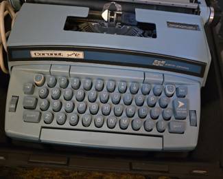 Coronet super 12 typewriter