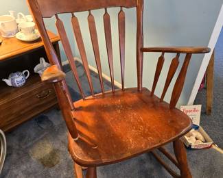 Rocking chair $10