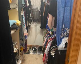 Estate Sales By Olga in Colonia, NJ
