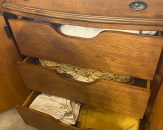 Estate Sales By Olga in Colonia, NJ