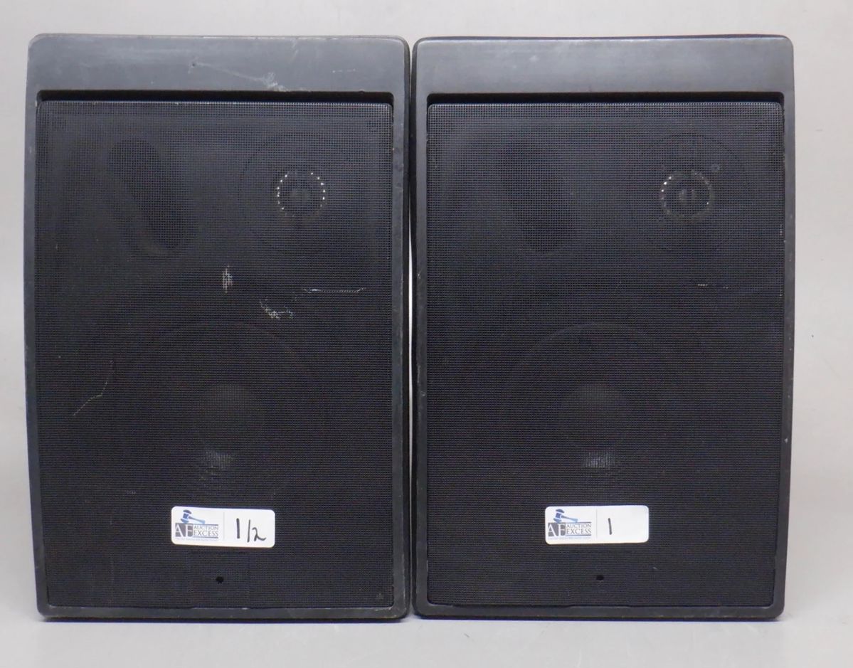 LOT OF 2 JBL CONTROL 5 SPEAKERS