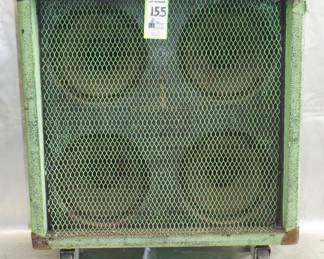 PEAVEY 4X12 GREEN SPEAKER CABINET ON WHEELS (34X30X14)