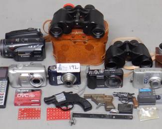 LOT VINTAGE CAMERAS INCLUDING KODAK, NIKON, CANON VIXI