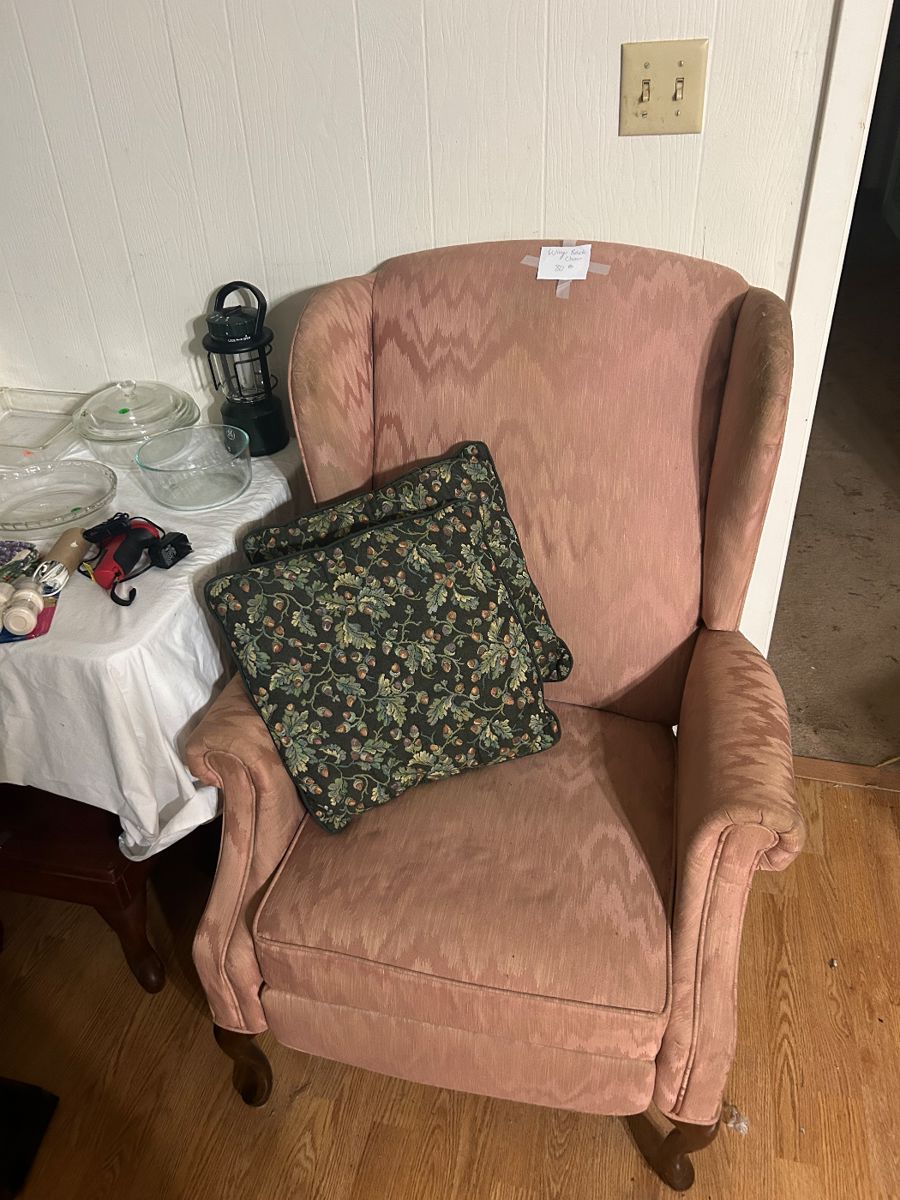 75 off Little Yazoo Estate Sale in Bentonia, MS starts on 6/8/2024