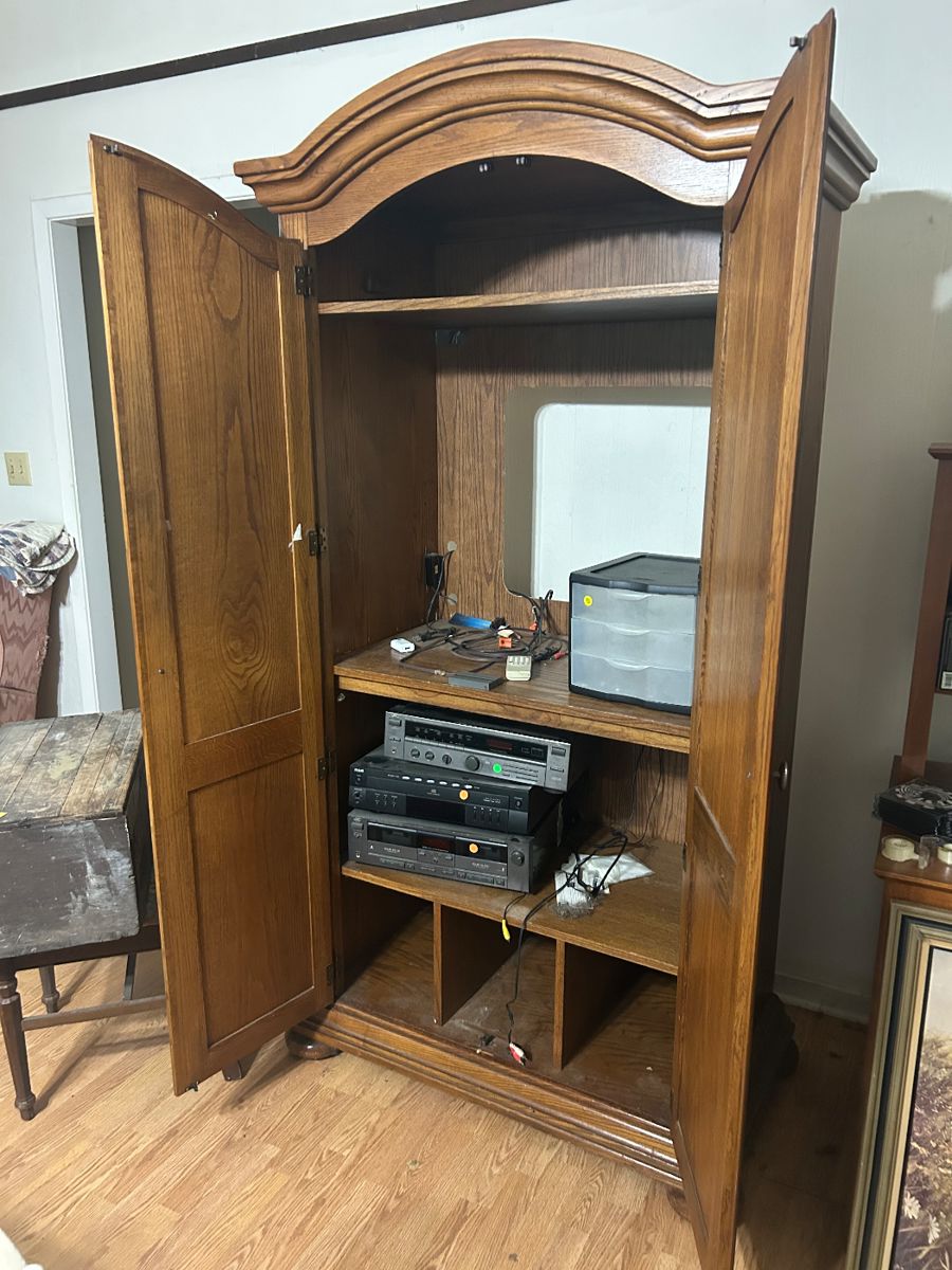 75 off Little Yazoo Estate Sale in Bentonia, MS starts on 6/8/2024