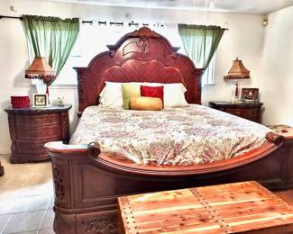 Sleigh-Style King Bed