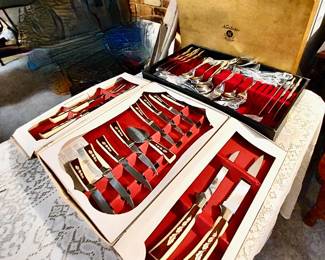 "Regency" Knife Set, "Noritake" Silverplate Flatware