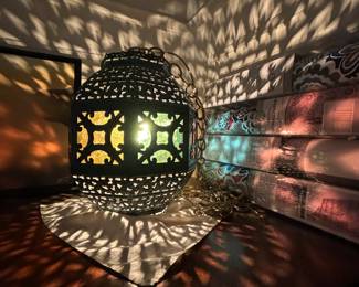 lamp has various colored
glass panels