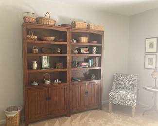 2 bookcases