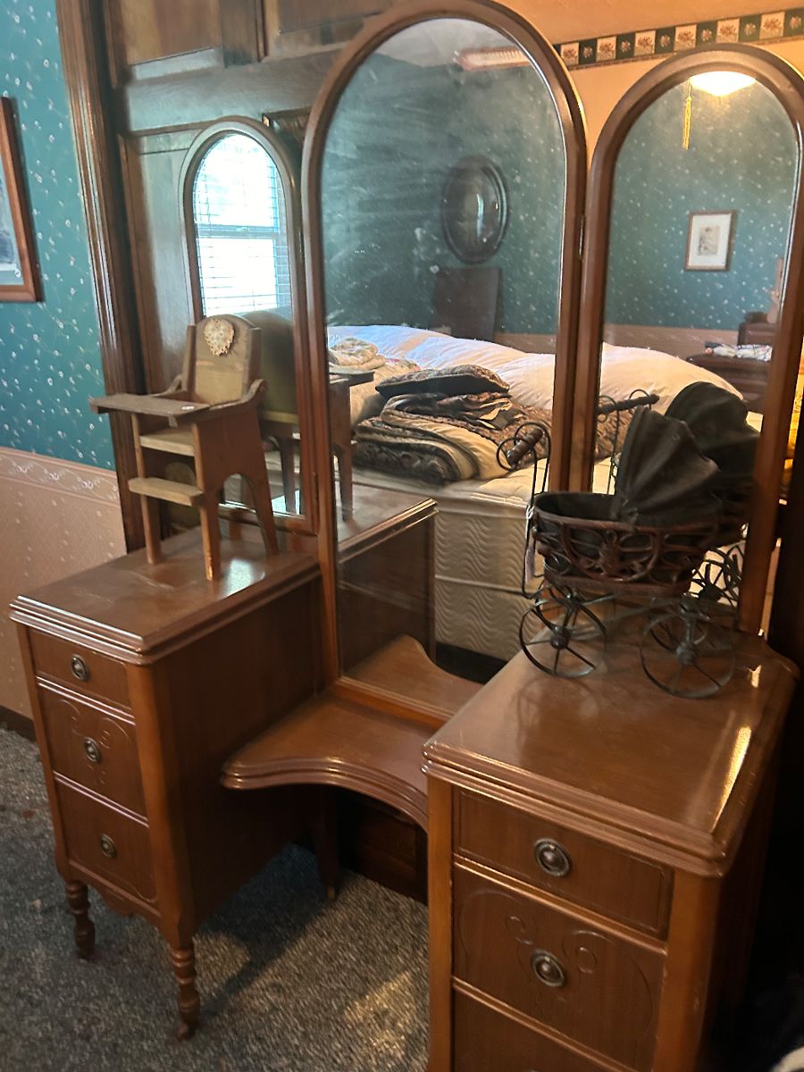 J & J Estate sales in New Port Richey, FL starts on 6/6/2024