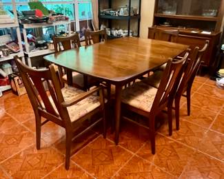 MCM Suburbia 2 Art.Go table and 6 chairs. Table has an extra leaf and all the pads to go with it.