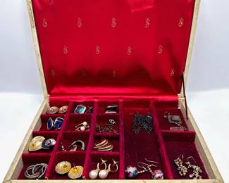 Vintage Jewelry Box With 16 Pairs Of Vintage Earrings
Lot #: 73