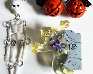 Vintage Halloween Earrings And Musical Pin
Lot #: 125