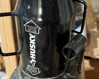 Bottle jacks