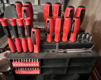 Hand tools