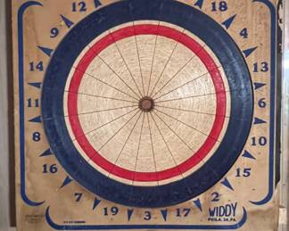 Widdy vintage dart board