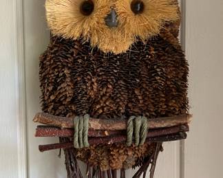 Pinecone owl decor