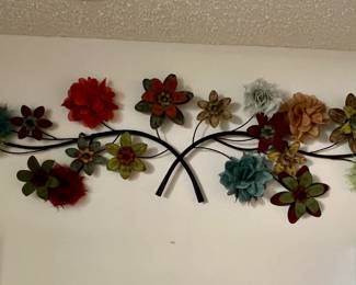 Metal floral decor