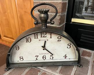 Melrose mantle clock