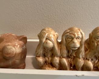 Animal figurines