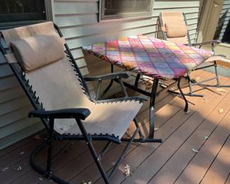 Folding rocking chairs