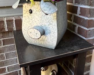 Metal animal decor