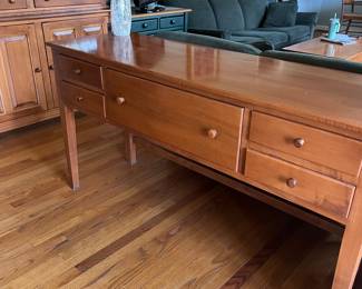 Early American style foyer table with drawers