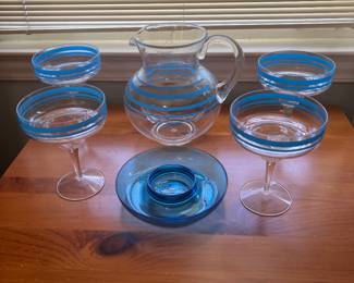 Plastic teal and clear lemonade set